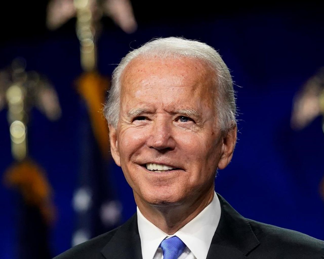 Hold my beer biden  Meme Template